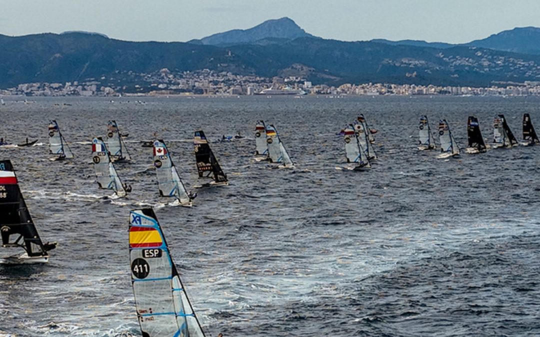 Des qualifications pour différentes compétitions, incluant les Jeux panaméricains de Santiago 2023, en jeu pour 30 athlètes en voile canadiens