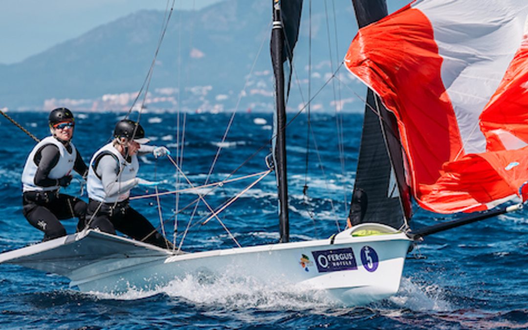 Les Canadiennes en voile Antonia et Georgia Lewin-LaFrance terminent au 9e rang en 49erFX à leur première compétition post-olympique